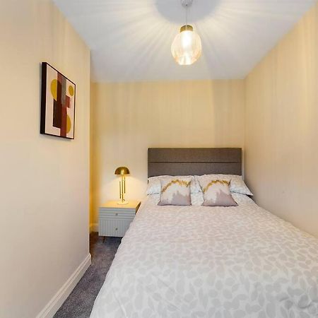 בלפסט It'S Broadway Baby! Great House Close To City Centre מראה חיצוני תמונה