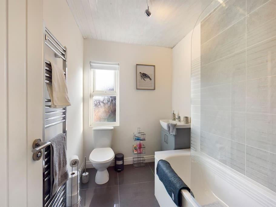 בלפסט It'S Broadway Baby! Great House Close To City Centre מראה חיצוני תמונה