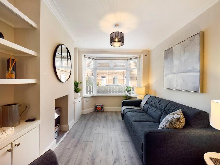 בלפסט It'S Broadway Baby! Great House Close To City Centre מראה חיצוני תמונה